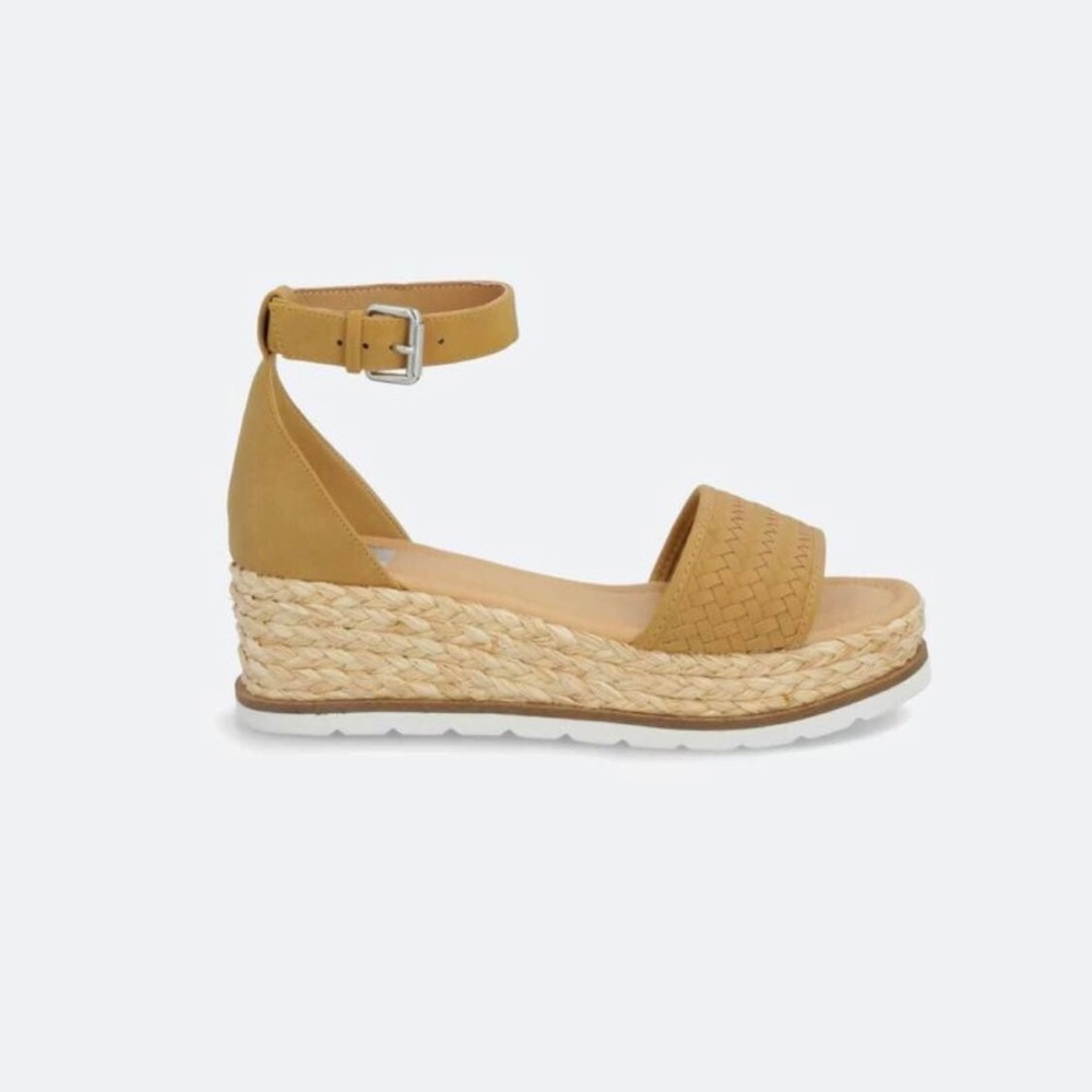 Dolce Vita Tan wedges